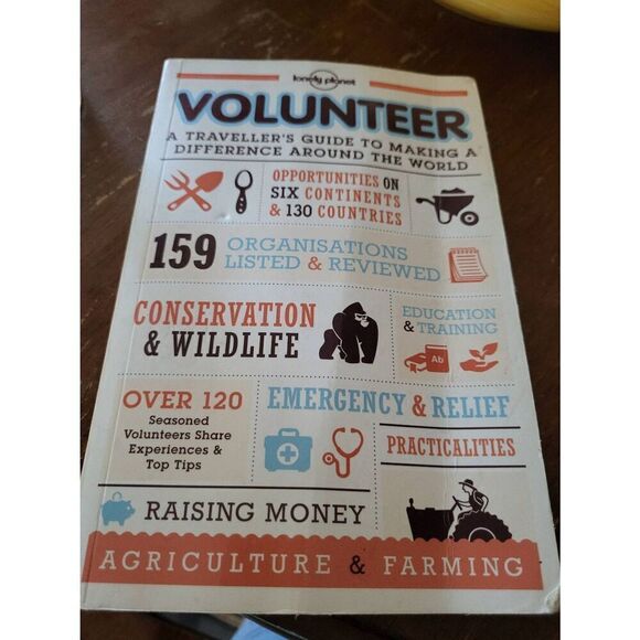 Lonely Planet Volunteer book - Picture 1 of 2